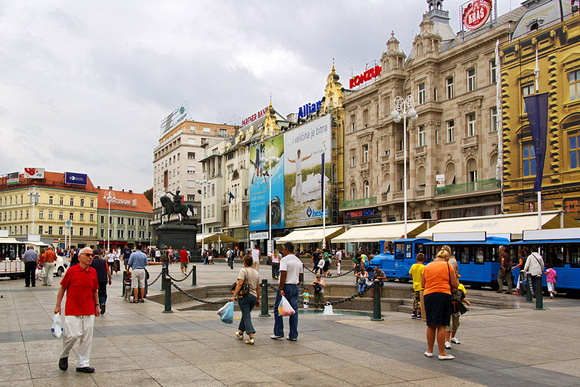 Ban Jelaèiæ Square, Zagreb